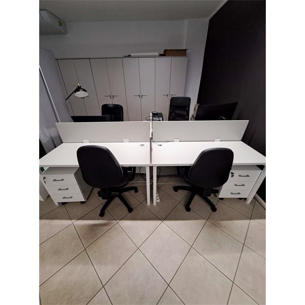 product-thumb-nail img-fluid